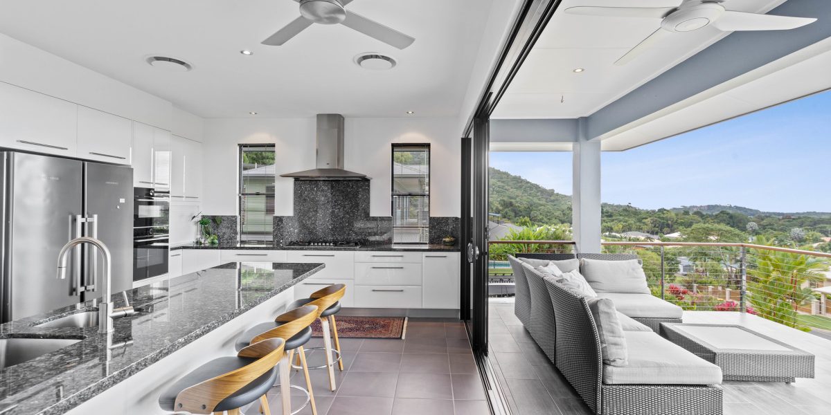 28 Savannah Street, Palm Cove, QLD 4879 AUS