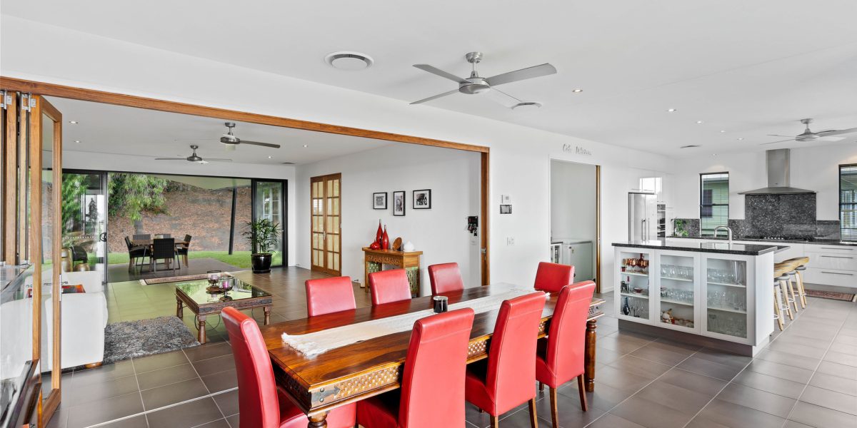 28 Savannah Street, Palm Cove, QLD 4879 AUS