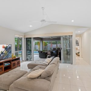 19 Catamaran Circuit, Trinity Beach, QLD 4879 AUS
