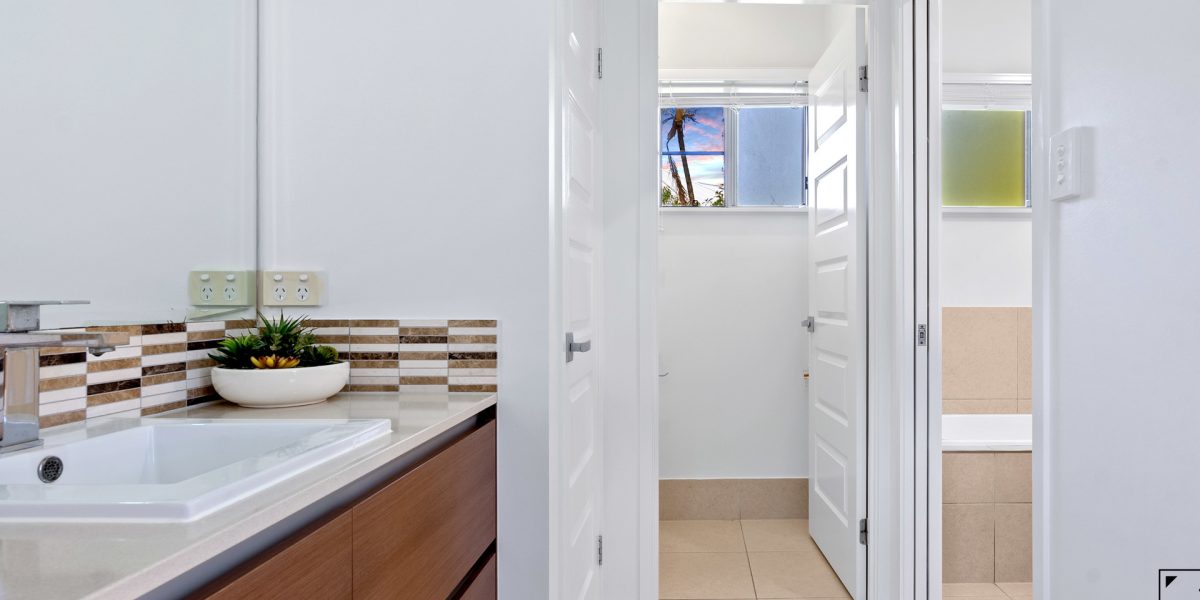 2-4 Lark Close, Clifton Beach, QLD 4879 AUS