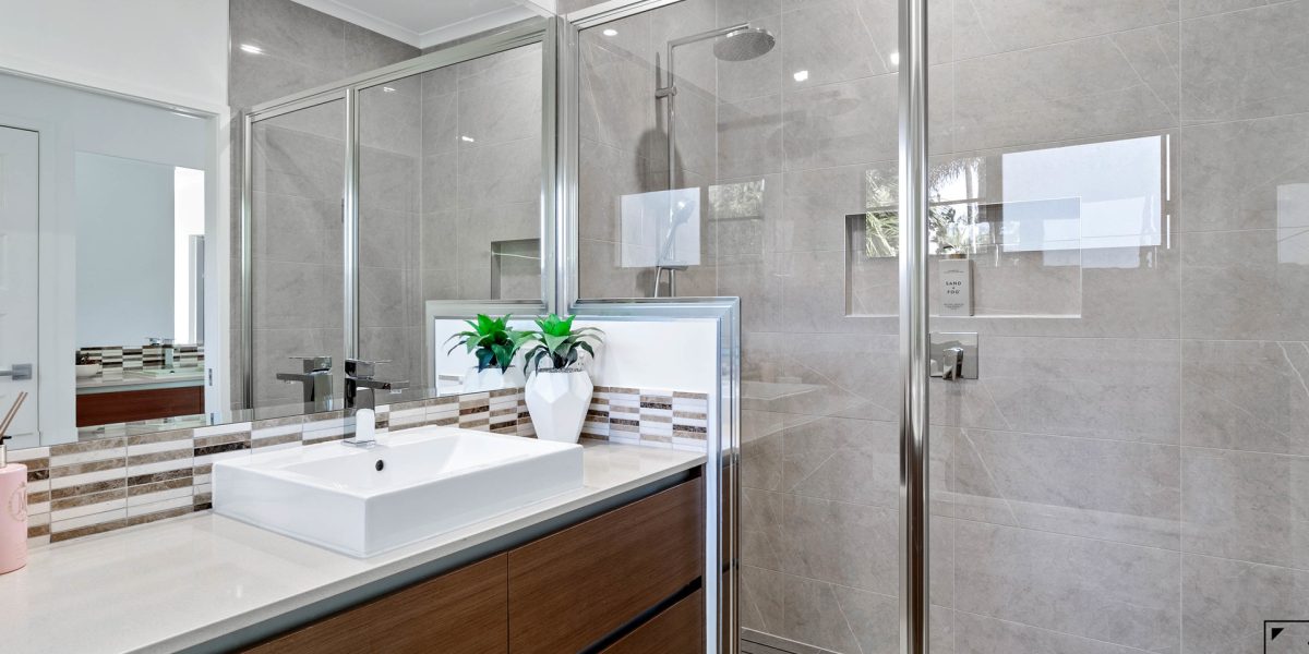 2-4 Lark Close, Clifton Beach, QLD 4879 AUS