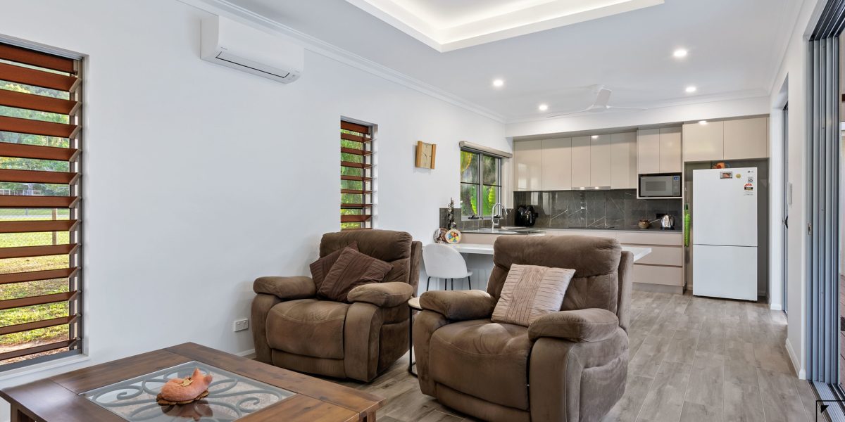 2-4 Lark Close, Clifton Beach, QLD 4879 AUS