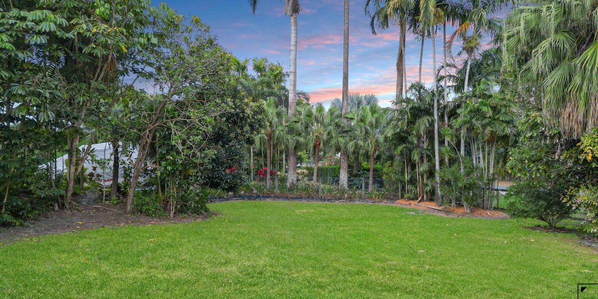 2-4 Lark Close, Clifton Beach, QLD 4879 AUS
