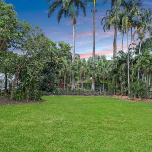 2-4 Lark Close, Clifton Beach, QLD 4879 AUS