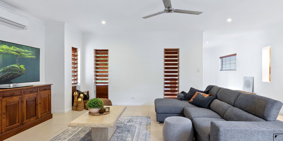 2-4 Lark Close, Clifton Beach, QLD 4879 AUS