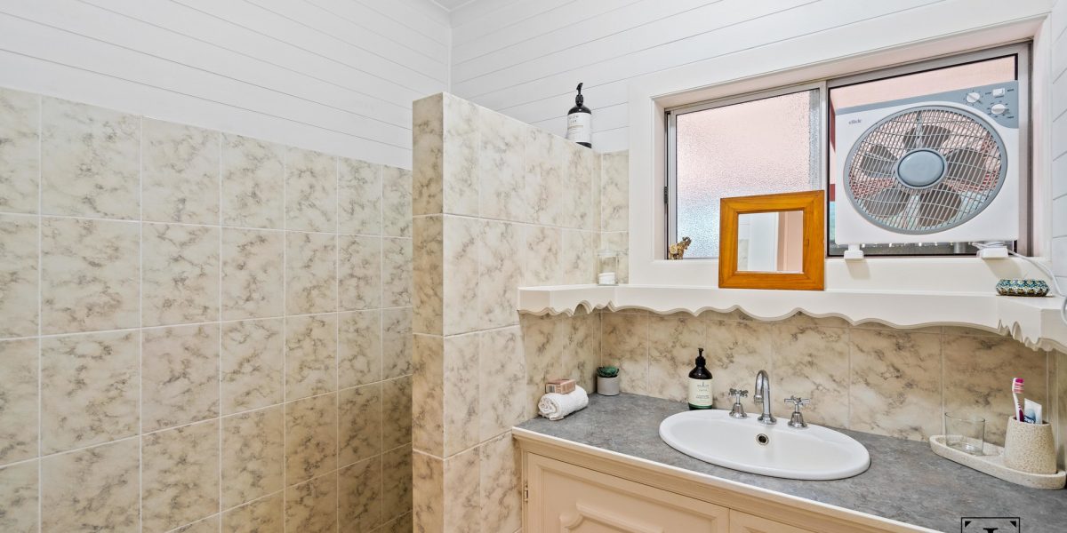 26 Caribbean Street, Holloways Beach, QLD 4878 AUS