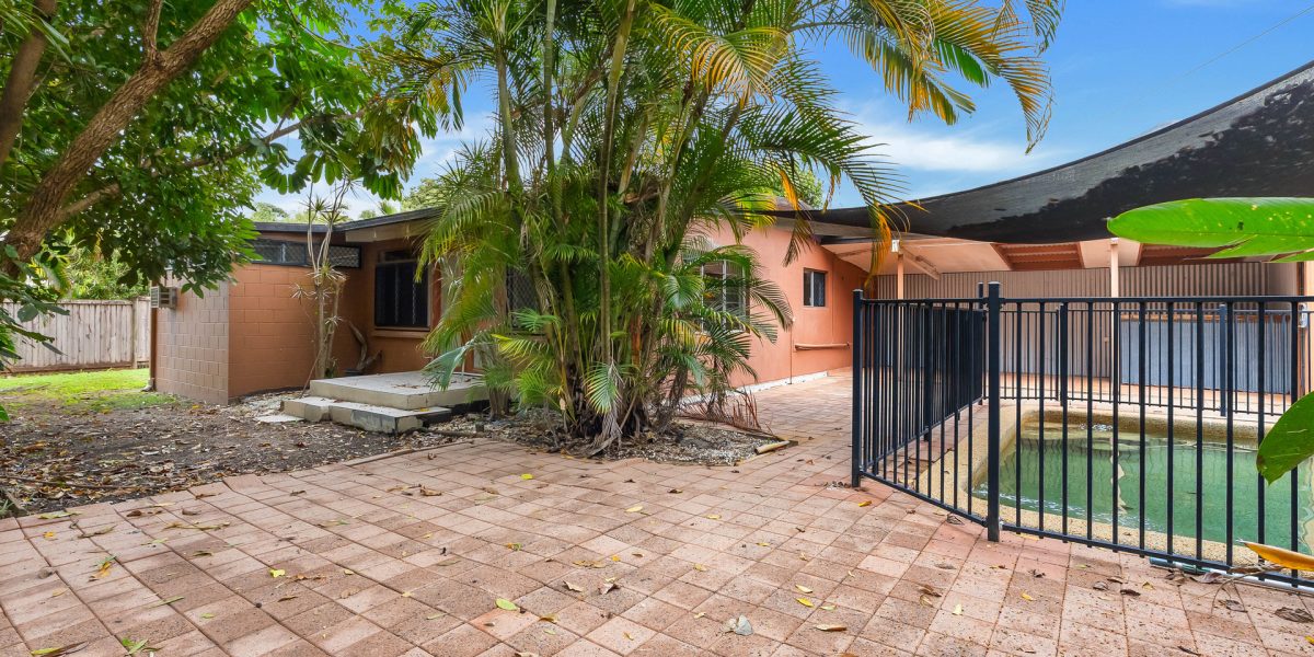 18 Valmadre Street, Caravonica, QLD 4878 AUS