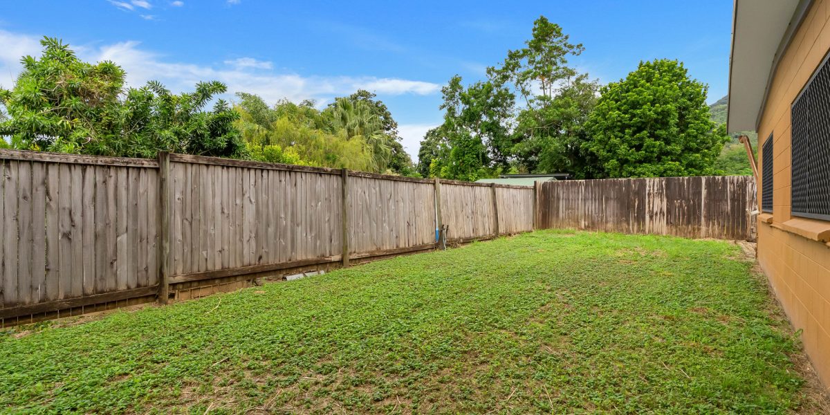 18 Valmadre Street, Caravonica, QLD 4878 AUS