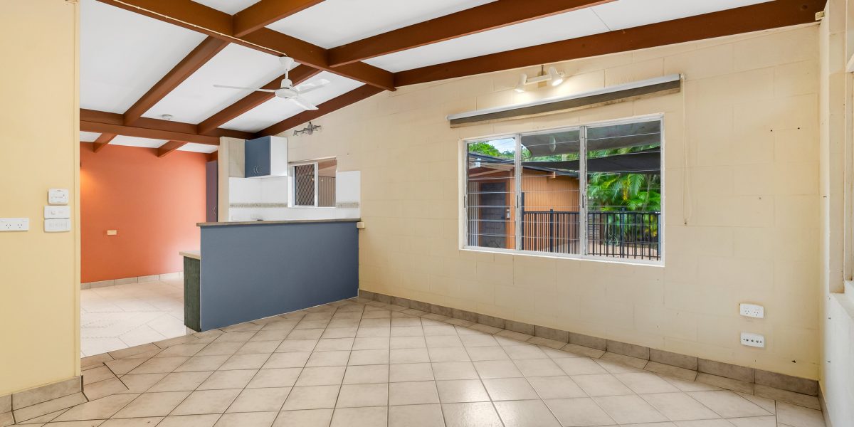 18 Valmadre Street, Caravonica, QLD 4878 AUS