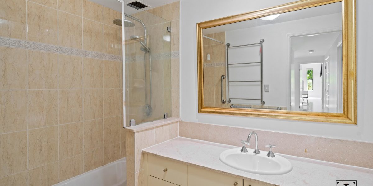 801/2-10 Greenslopes Street, Cairns North, QLD 4870 AUS