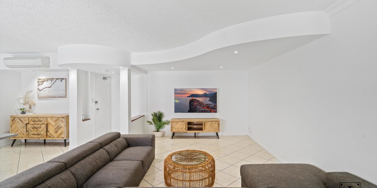 801/2-10 Greenslopes Street, Cairns North, QLD 4870 AUS