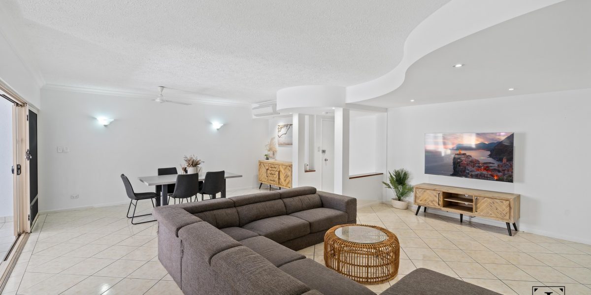 801/2-10 Greenslopes Street, Cairns North, QLD 4870 AUS
