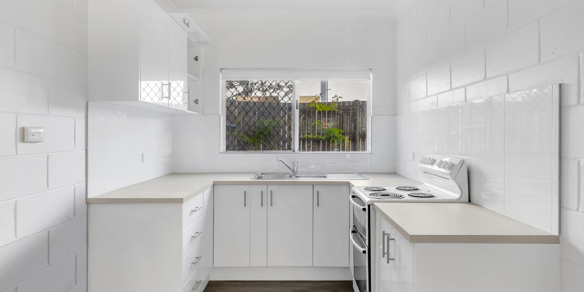 1/52 Pease Street, Manoora, QLD 4870 AUS