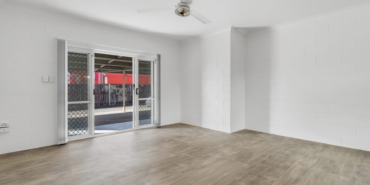 1/52 Pease Street, Manoora, QLD 4870 AUS