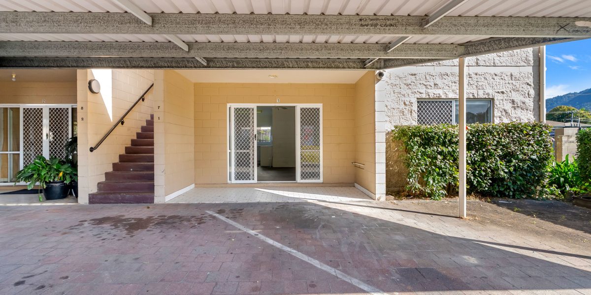 1/52 Pease Street, Manoora, QLD 4870 AUS