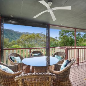5 Orminston Close, Redlynch, QLD 4870 AUS