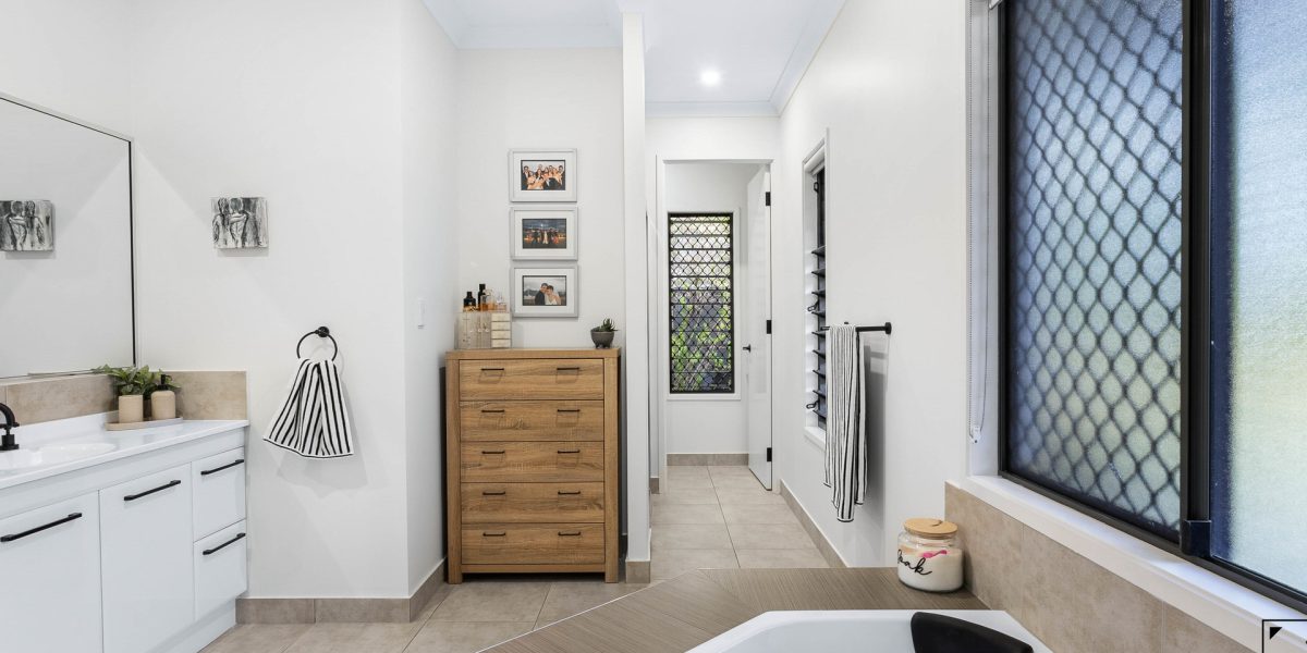 20 Iridescent Drive, Trinity Park, QLD 4879 AUS