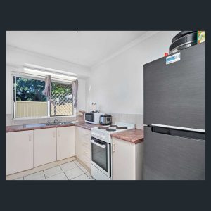 2/21 Moody Street, Manunda, QLD 4870 AUS