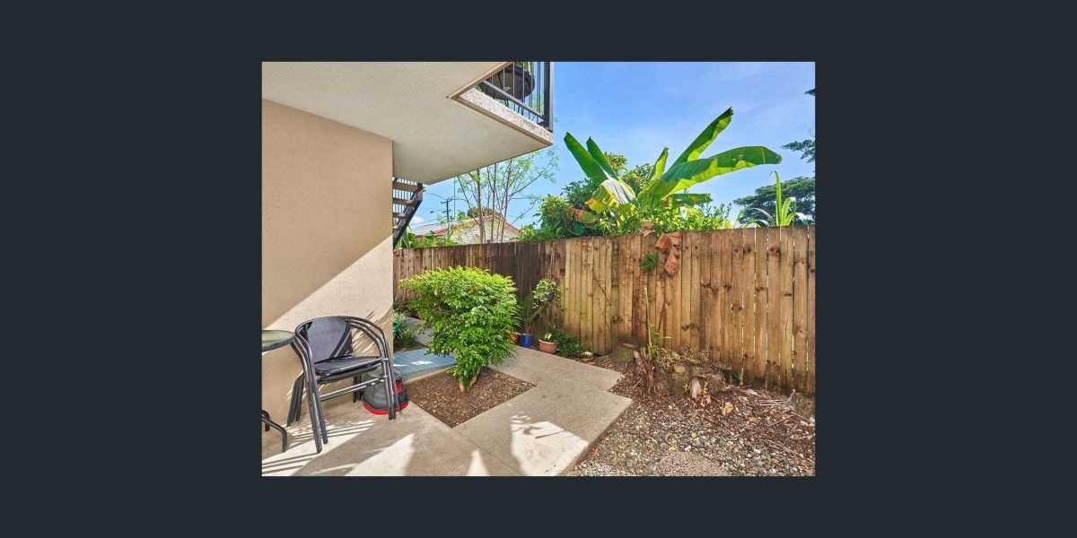 2/21 Moody Street, Manunda, QLD 4870 AUS