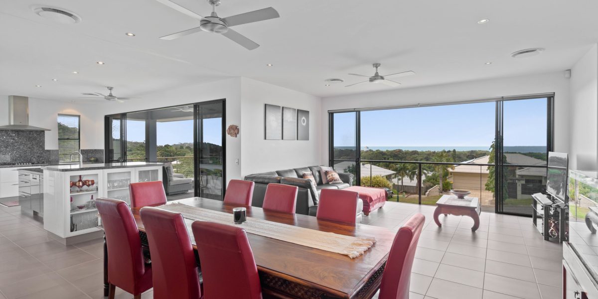 28 Savannah Street, Palm Cove, QLD 4879 AUS