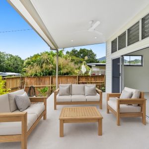 21 Bradford Street, Whitfield, QLD 4870 AUS