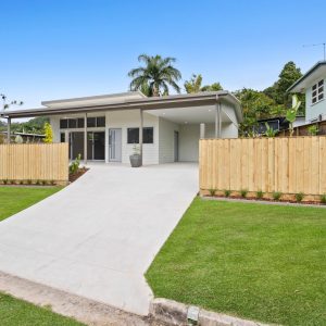 21 Bradford Street, Whitfield, QLD 4870 AUS