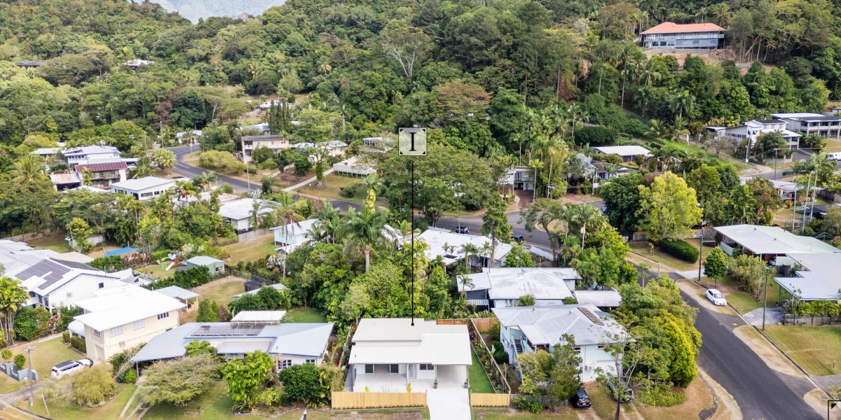 21 Bradford Street, Whitfield, QLD 4870 AUS