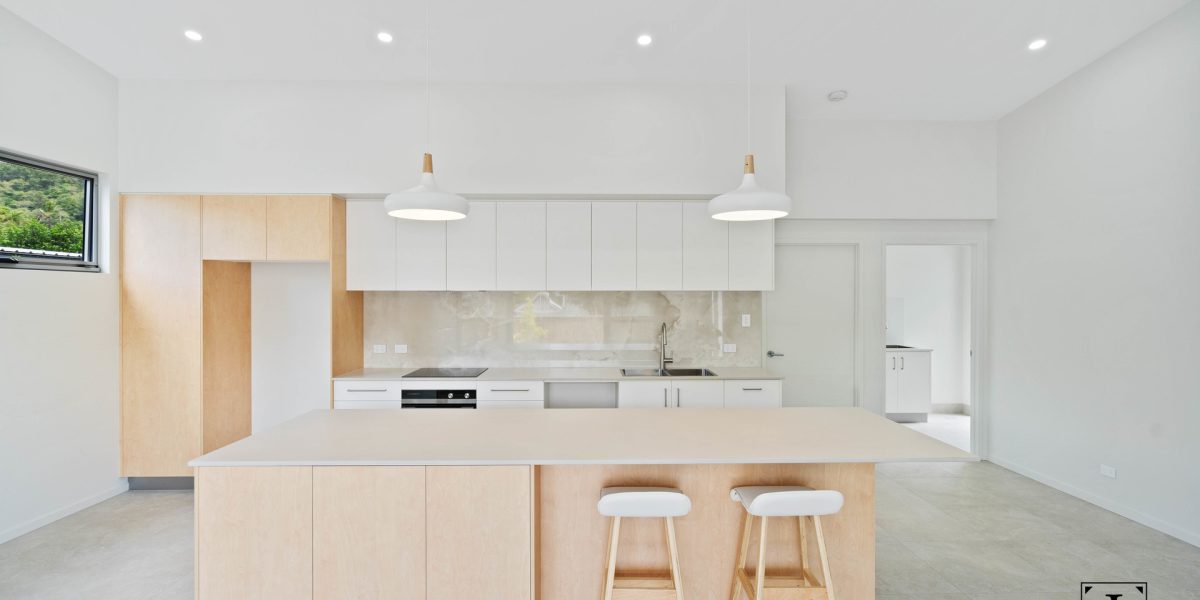 21 Bradford Street, Whitfield, QLD 4870 AUS