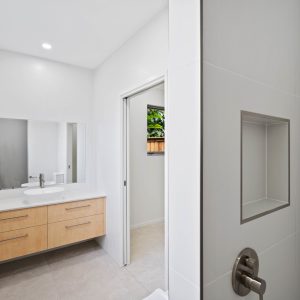21 Bradford Street, Whitfield, QLD 4870 AUS