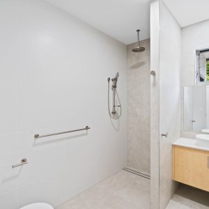 21 Bradford Street, Whitfield, QLD 4870 AUS