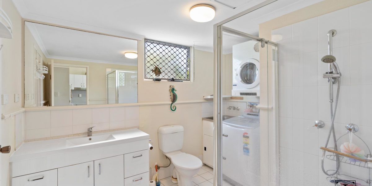 4/1-19 Poinciana Street, Holloways Beach, QLD 4878 AUS