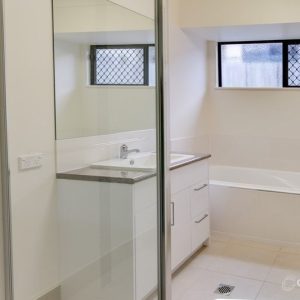 15 Ainscow Drive, Bentley Park, QLD 4869 AUS