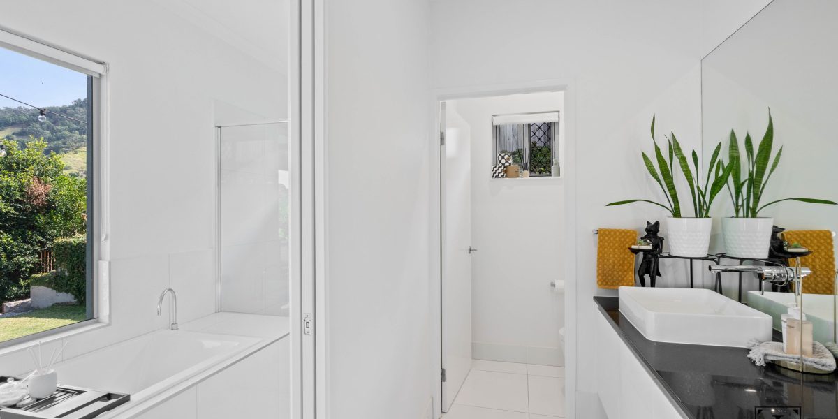 3-5 Bronzewing Close, Woree, QLD 4868 AUS