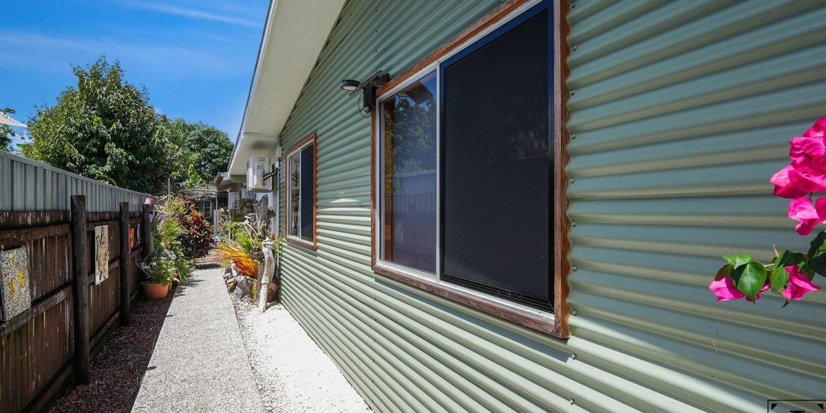 128-130 McCormack Street, Manunda, QLD 4870 AUS