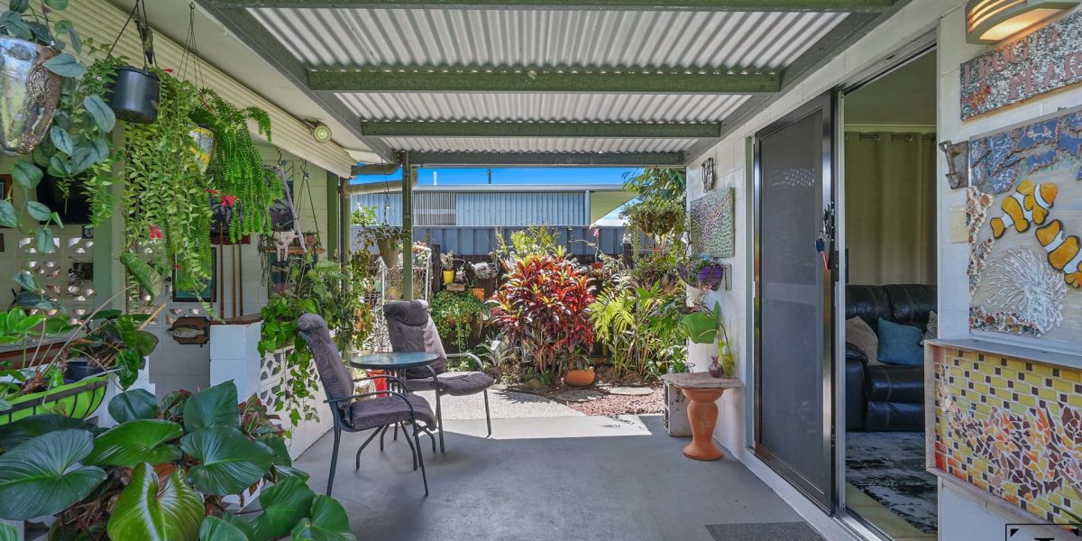 128-130 McCormack Street, Manunda, QLD 4870 AUS