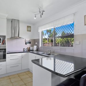 128-130 McCormack Street, Manunda, QLD 4870 AUS