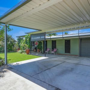 128-130 McCormack Street, Manunda, QLD 4870 AUS