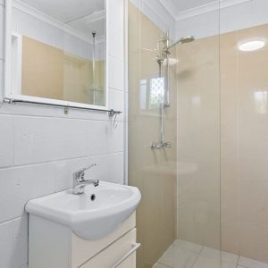 128-130 McCormack Street, Manunda, QLD 4870 AUS