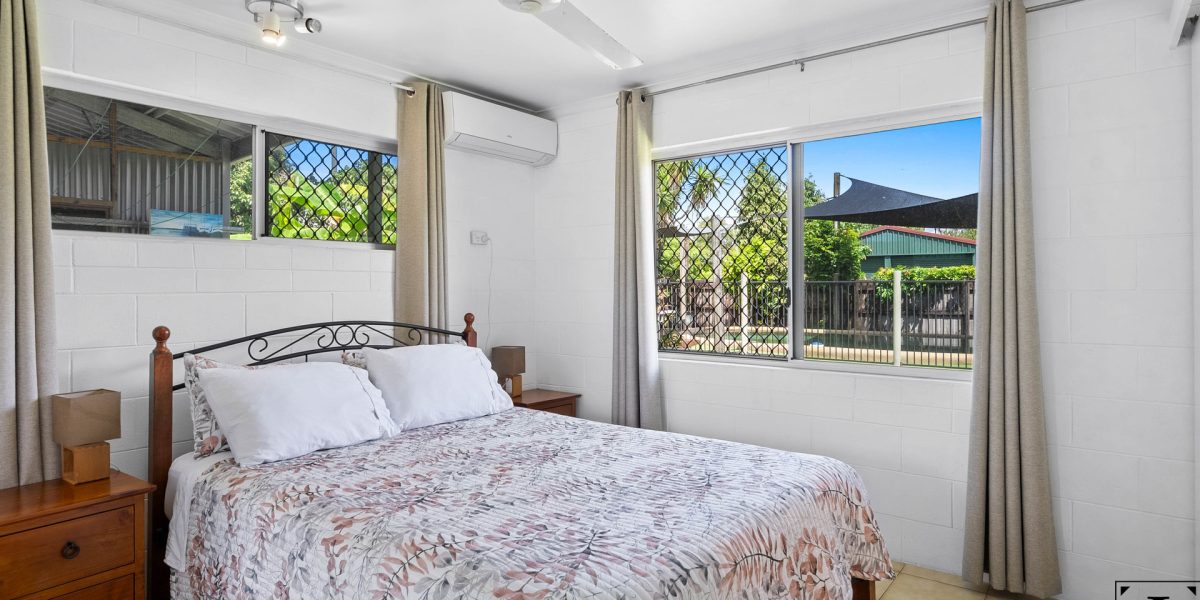 128-130 McCormack Street, Manunda, QLD 4870 AUS