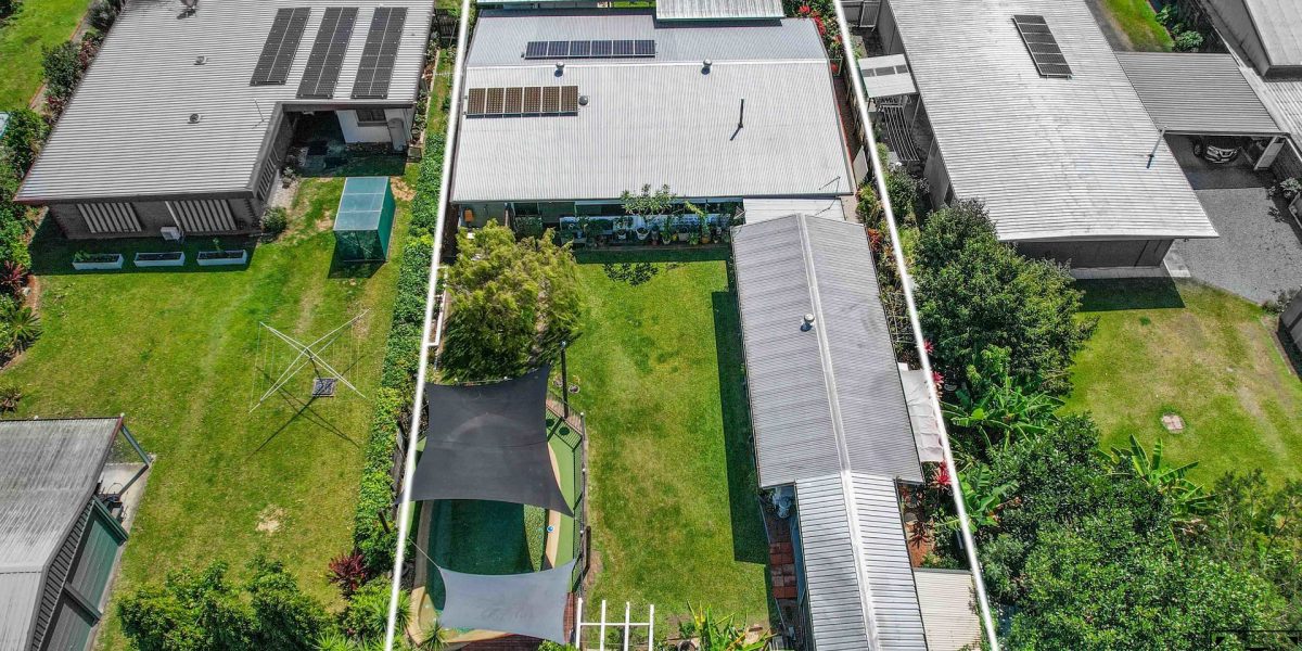 128-130 McCormack Street, Manunda, QLD 4870 AUS