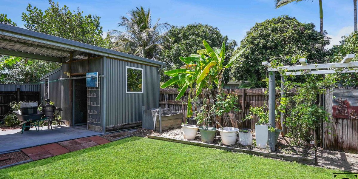 128-130 McCormack Street, Manunda, QLD 4870 AUS