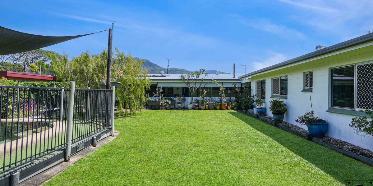 128-130 McCormack Street, Manunda, QLD 4870 AUS