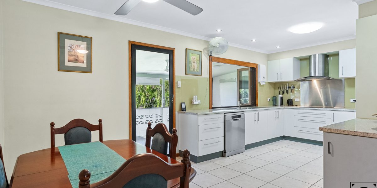 128-130 McCormack Street, Manunda, QLD 4870 AUS