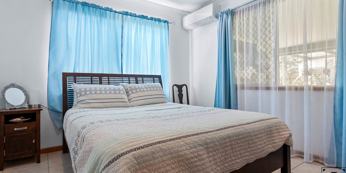 128-130 McCormack Street, Manunda, QLD 4870 AUS