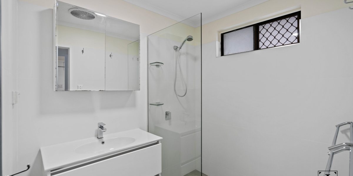 23-25 Wewak Street, Trinity Beach, QLD 4879 AUS