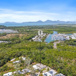 2 Anchor Close, Trinity Beach, QLD 4879 AUS