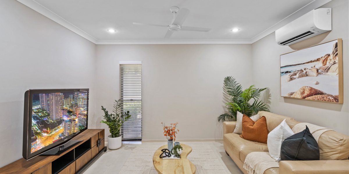 2 Anchor Close, Trinity Beach, QLD 4879 AUS