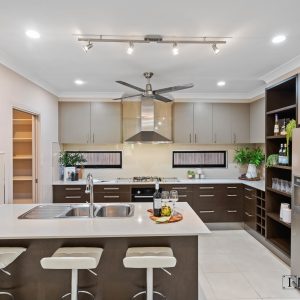 2 Anchor Close, Trinity Beach, QLD 4879 AUS