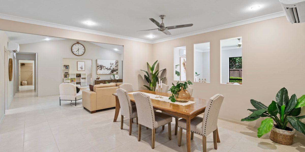 2 Anchor Close, Trinity Beach, QLD 4879 AUS