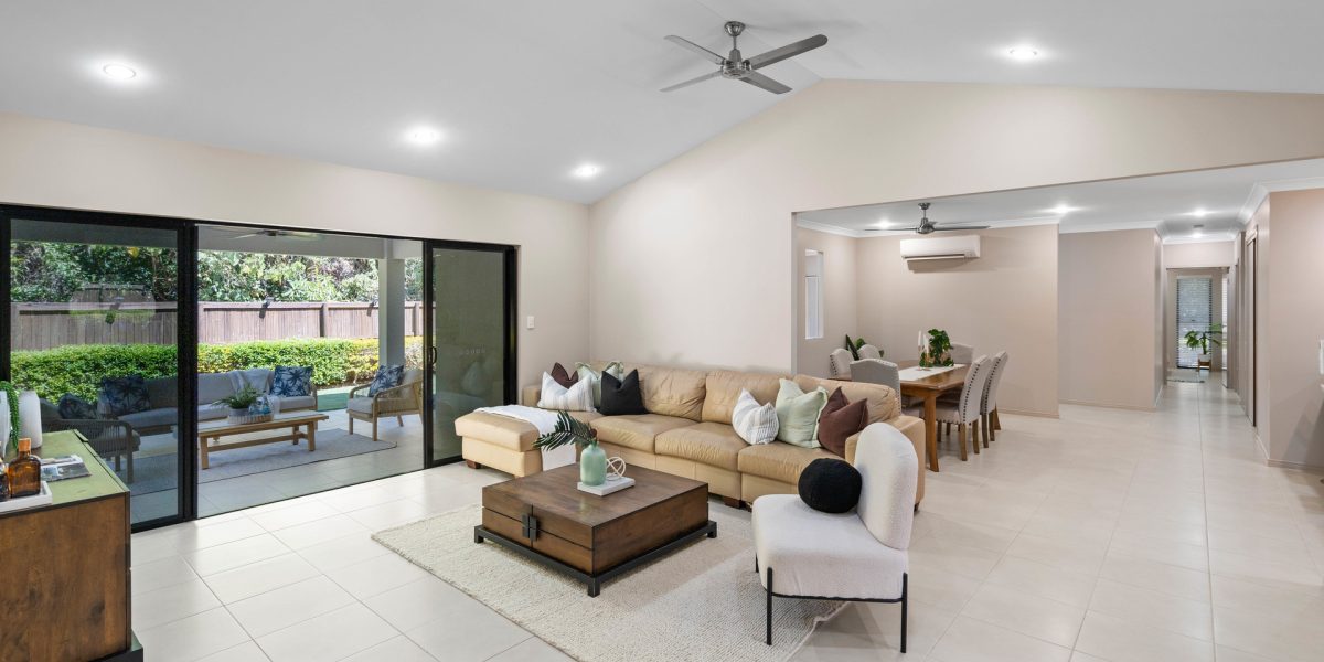 2 Anchor Close, Trinity Beach, QLD 4879 AUS